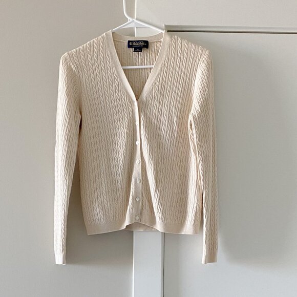 Brooks Brothers Cable Knit Silk Cashmere Cream Cardigan Size M Preppy Coastal - Picture 1 of 7
